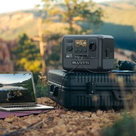 Hordozható akkumulátor inverterrel egybeépítve 700W 448Wh napelem powerbank és inverter, Bluetti