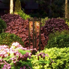   Napelemes kerti lámpa, kültéri állólámpa 10 óra üzemidő, vízálló 12,5x12,5x50 cm, fekete