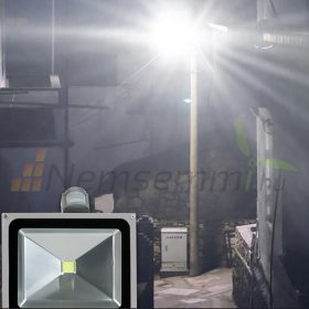   230V 10W mozgásérzékelős LED reflektor, AC PIR fényszóró meleg fehér