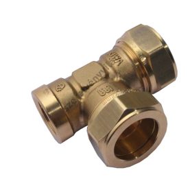   T csatlakozó idom két oldala 22 mm-es szorítógyűrűs menet rézcsőhöz, harmadik 1/2" belső mettel, kéziszerszámmal szerelhető